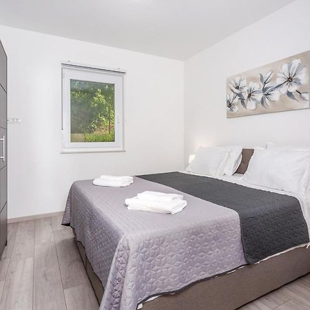 Kvarner Bay 4* - Apartments 1 & 3 Rijeka Bagian luar foto