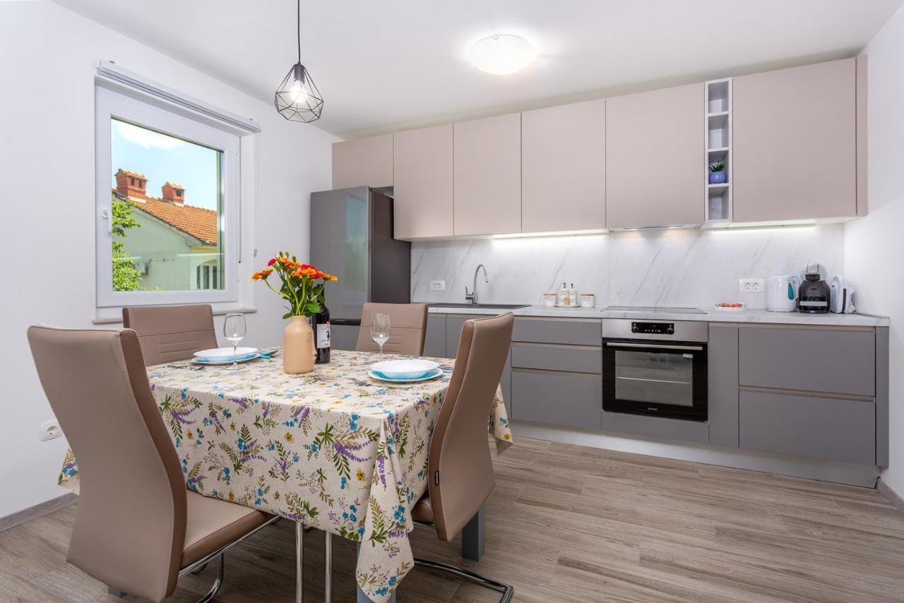 Kvarner Bay 4* - Apartments 1 & 3 Rijeka Bagian luar foto
