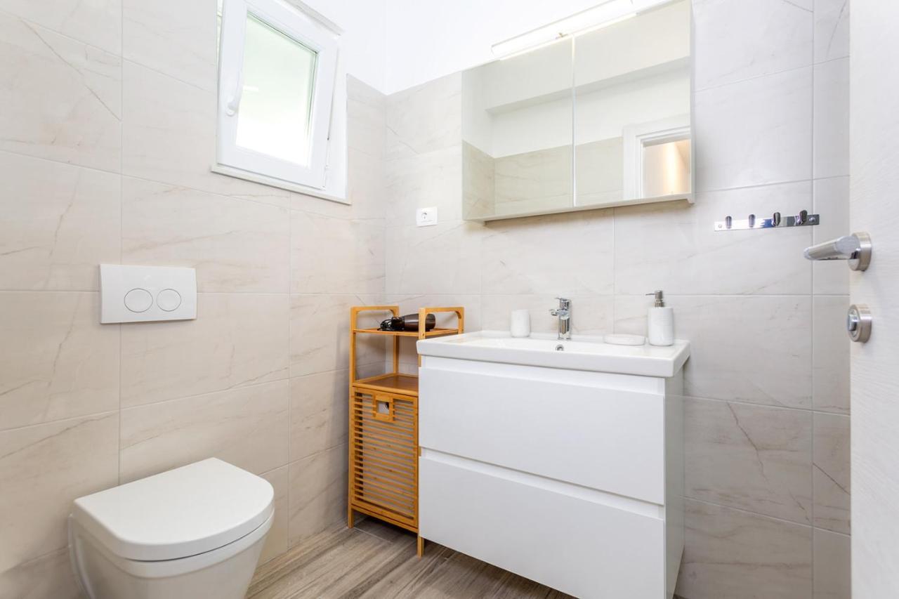 Kvarner Bay 4* - Apartments 1 & 3 Rijeka Bagian luar foto