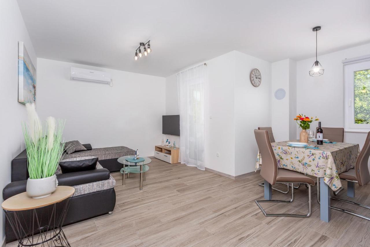 Kvarner Bay 4* - Apartments 1 & 3 Rijeka Bagian luar foto