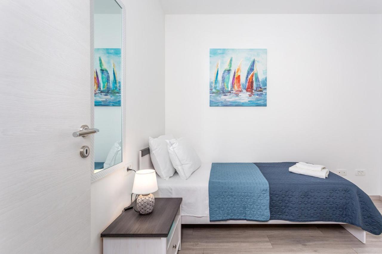 Kvarner Bay 4* - Apartments 1 & 3 Rijeka Bagian luar foto