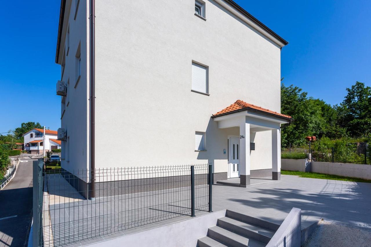 Kvarner Bay 4* - Apartments 1 & 3 Rijeka Bagian luar foto